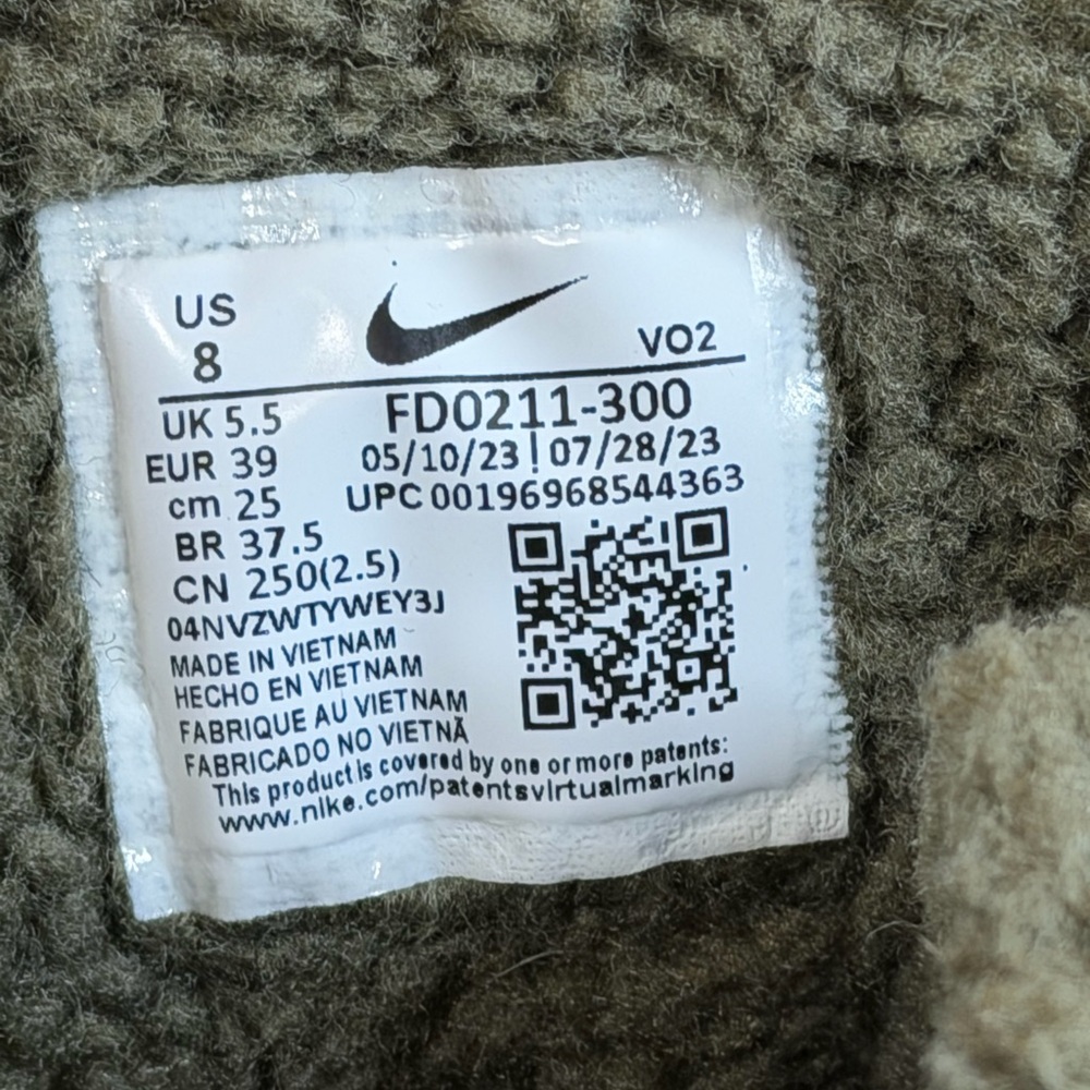 Nike women’s City Classic Premium Waterproof Boots - Picture 11 of 11